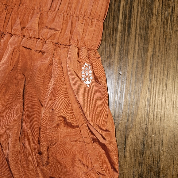 Free People FP Movement THE WAY HOME Shorts in Red Earth Burnt Orange S - Picture 2 of 6